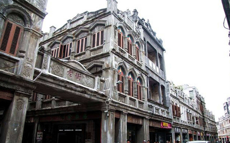 天漸漸入冬，玻璃膠也漸漸慢干了